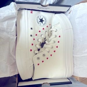 *SOLD**Converse Chuck Taylor All-Star Lift Hi